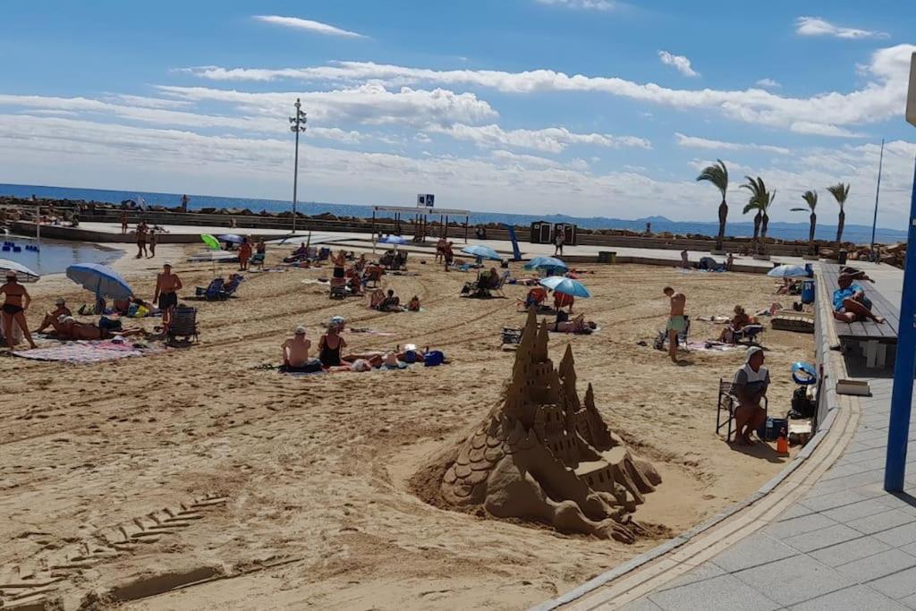 Apartment Los Locos Beach With Balcony And Wi-Fi Torrevieja Eksteriør billede