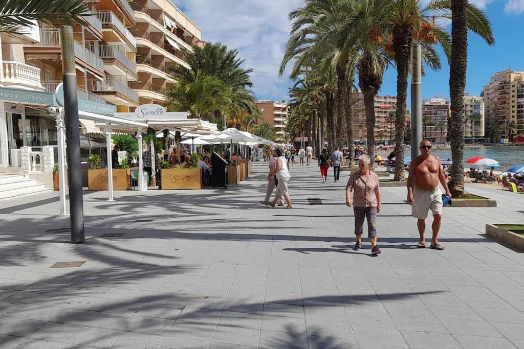 Apartment Los Locos Beach With Balcony And Wi-Fi Torrevieja Eksteriør billede