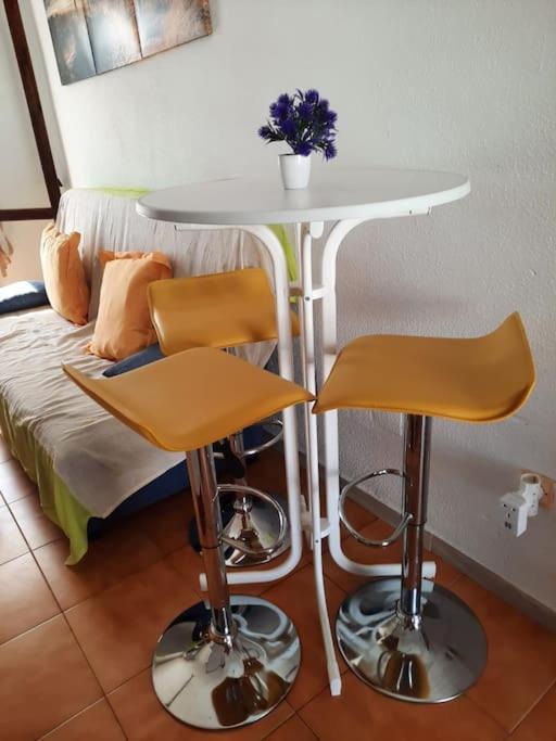 Apartment Los Locos Beach With Balcony And Wi-Fi Torrevieja Eksteriør billede