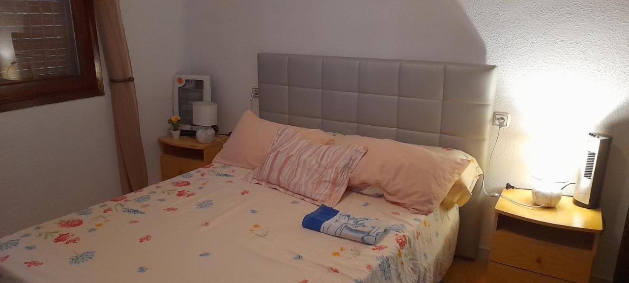Apartment Los Locos Beach With Balcony And Wi-Fi Torrevieja Eksteriør billede