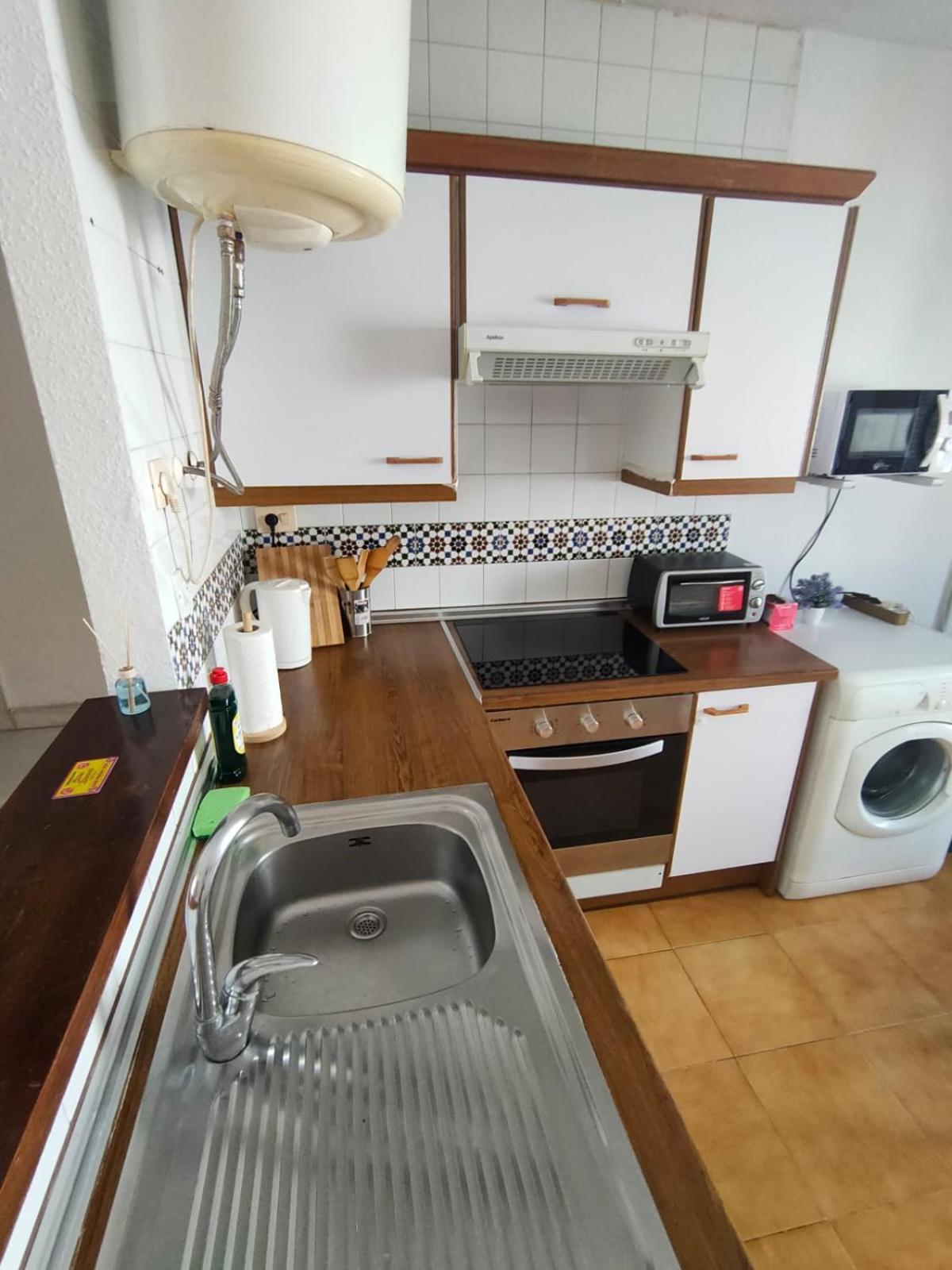 Apartment Los Locos Beach With Balcony And Wi-Fi Torrevieja Eksteriør billede
