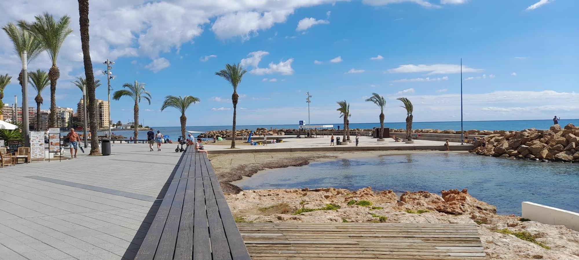 Apartment Los Locos Beach With Balcony And Wi-Fi Torrevieja Eksteriør billede
